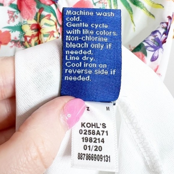 NWT APT 9 Womens Sleeveless Floral Print White Sheer Yoke Top Blouse M - Picture 15 of 16